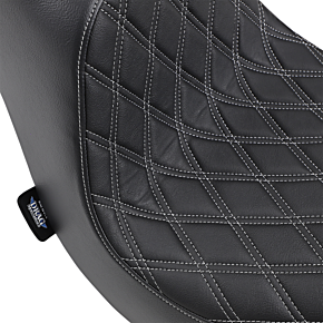 Predator III Seat - Double Diamond - Silver Stitching 0802-1189