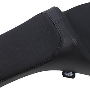 Predator III Slip Stop™ Seat - Smooth - Black 0802-1468