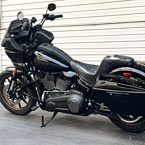 Derby Cover - 5 Hole - Finned - Black/Silver - M8 Softail 06-965-2