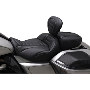Deluxe Touring Solo Seat - Black Stitch - FLT/FLH '23-'24 89401