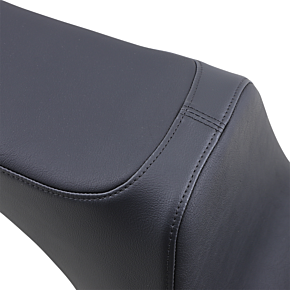 Predator III Seat - Smooth - Black - Softail '06-'17 0802-1437