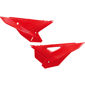 Side Panels - Red HO05617@070