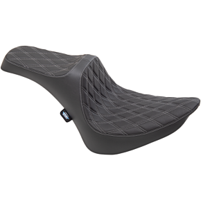 Predator III Seat - Double Diamond - Silver Stitching 0802-1367