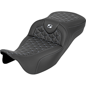 RoadSofa™ Tri Gripper Seat - Extended Reach - Silver Stitch - w/o Backrest - FLH/FLT '08-'25 808-07B-21105