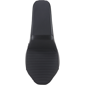Kickflip Seat - Pleated w/ Gripp Tape - Black - Softail '18-'21 LYR-590PTGP