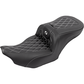 RoadSofa™ Seat - with Backrest - Carbon Fiber - Lattice Stitch - Silver Stitch - FLTR/FLHX '23-'24 823-07-206B5