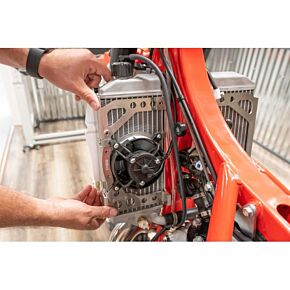 ENDURO ENGINEERING Radiator Braces W/fan